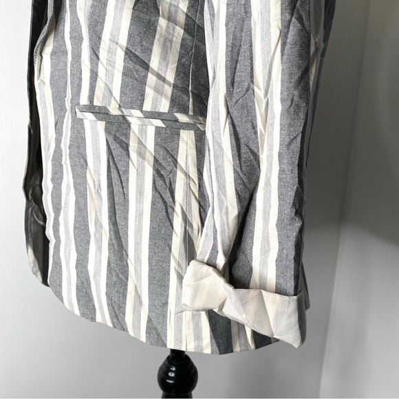 Dalia Grey Striped Lined Blazer NWT - Picture 6 of 11